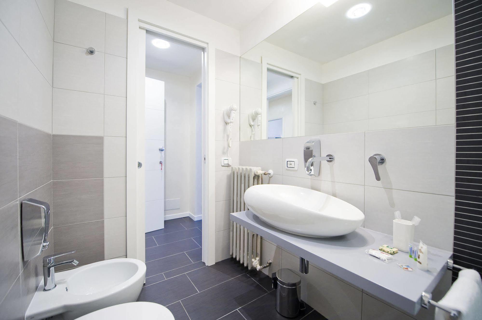Grey&White Hotel Rome Buitenkant foto