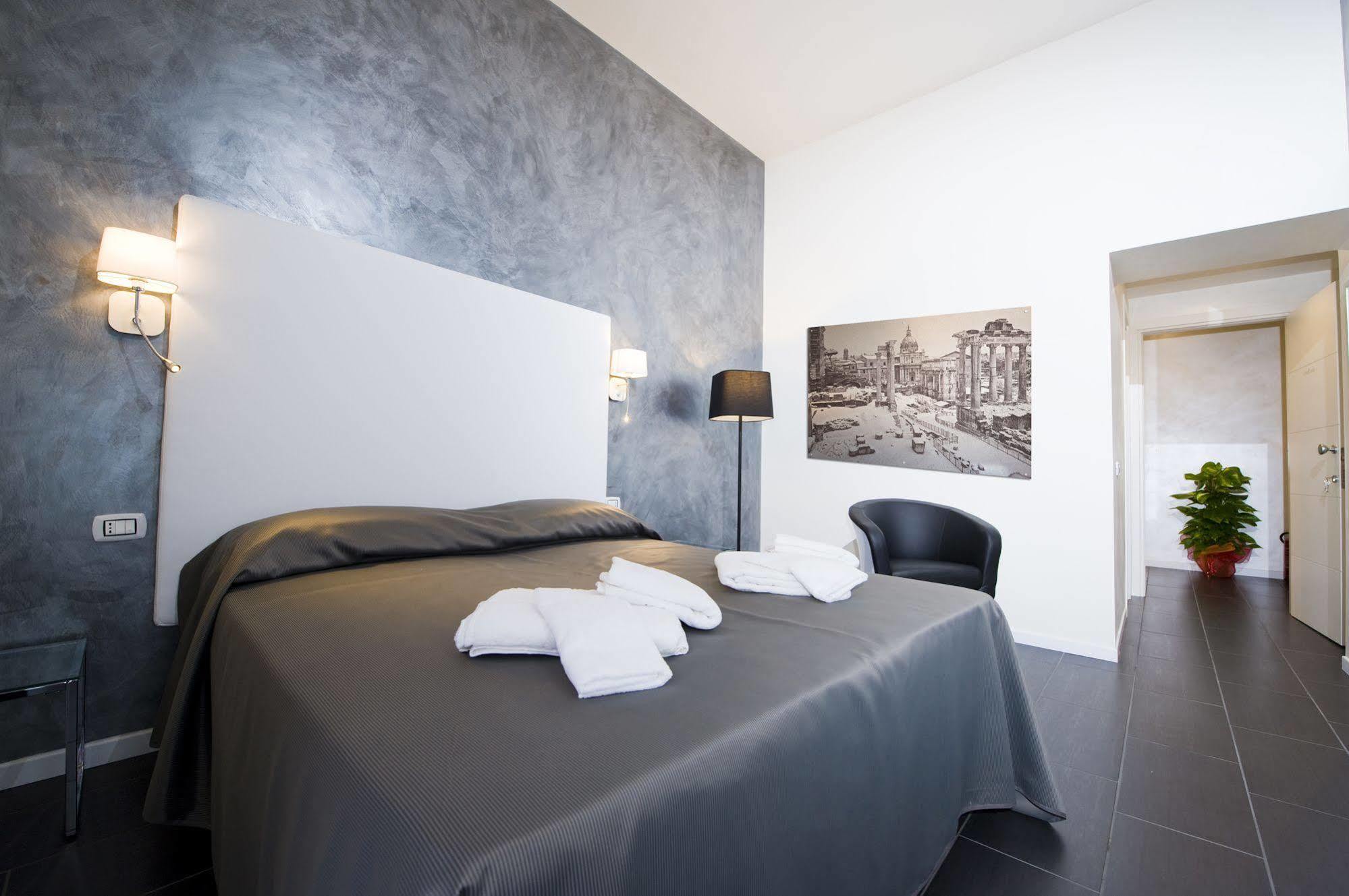 Grey&White Hotel Rome Buitenkant foto